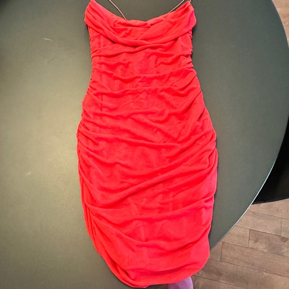 Oh Polly red ruched dress - Picture 2 of 3